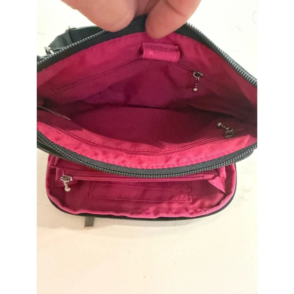 Baggallini Crossbody Charcoal Gray Nylon Multi-Pocket Purse Pink Lining 9